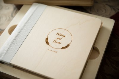 Wedding_album_wood_cover12.jpg